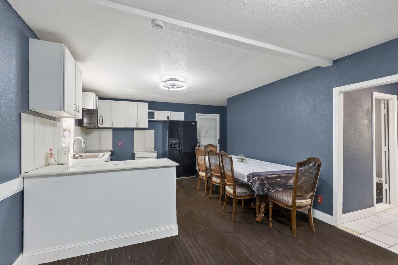 E 79th St - Photo 2 of 4