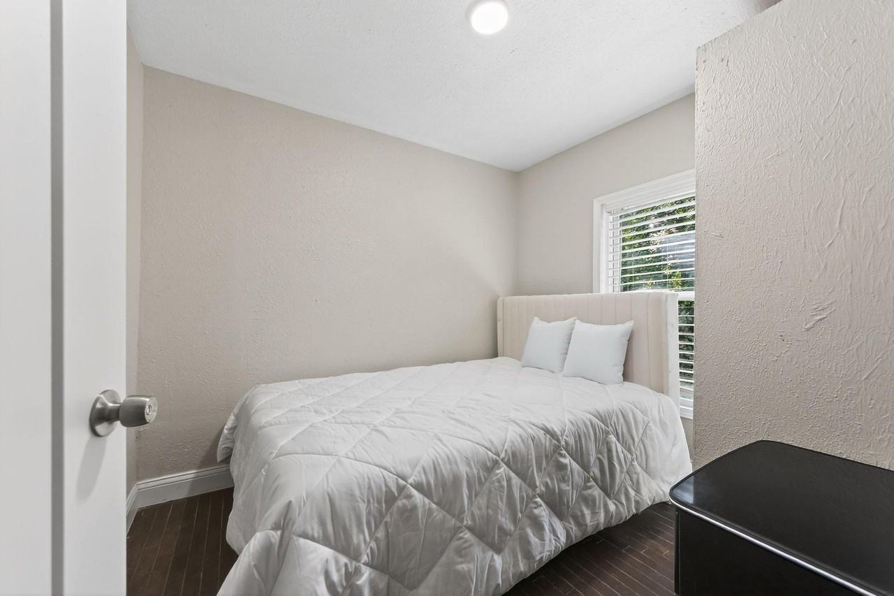 E 79th St - Photo 3 of 4