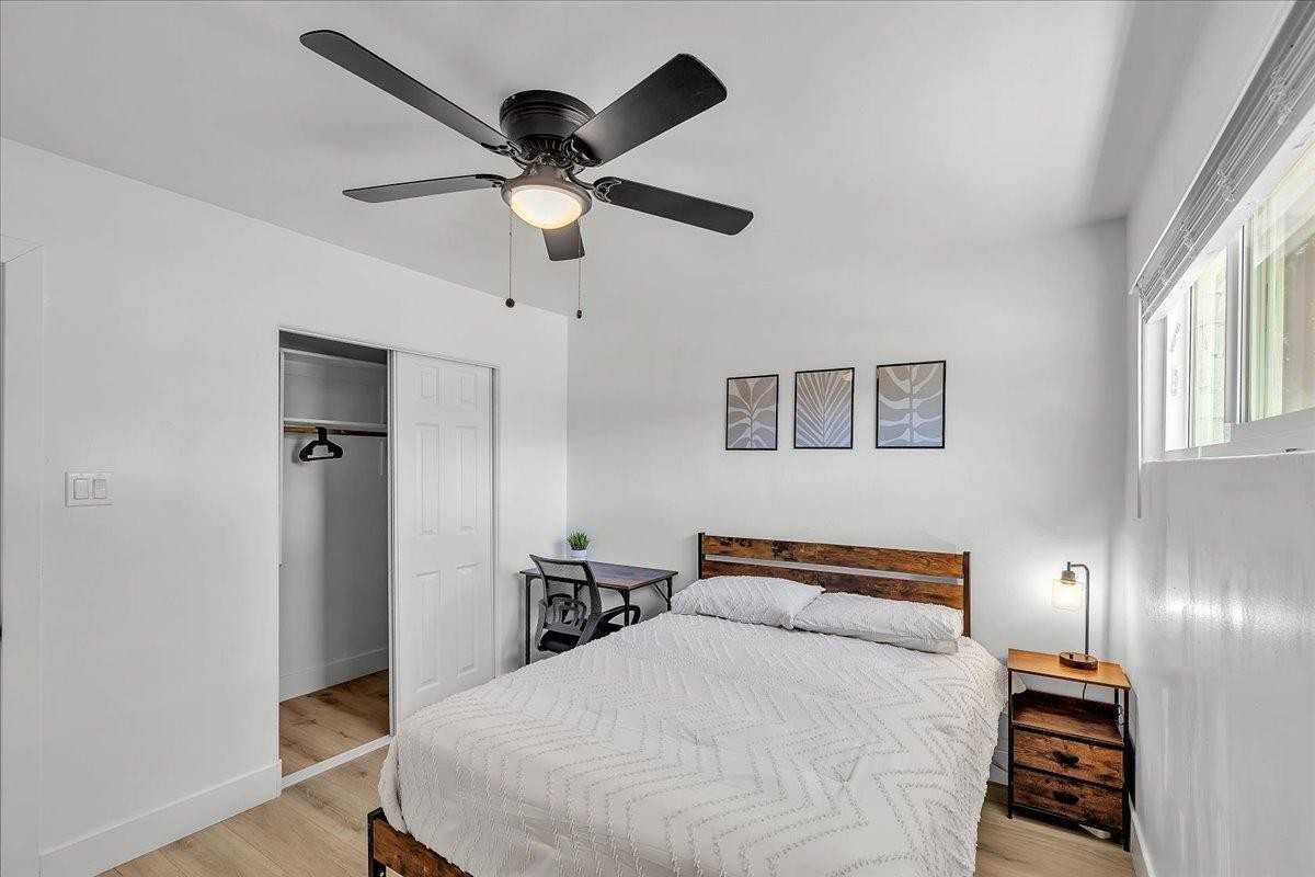 N Ashland - Photo 5 of 6