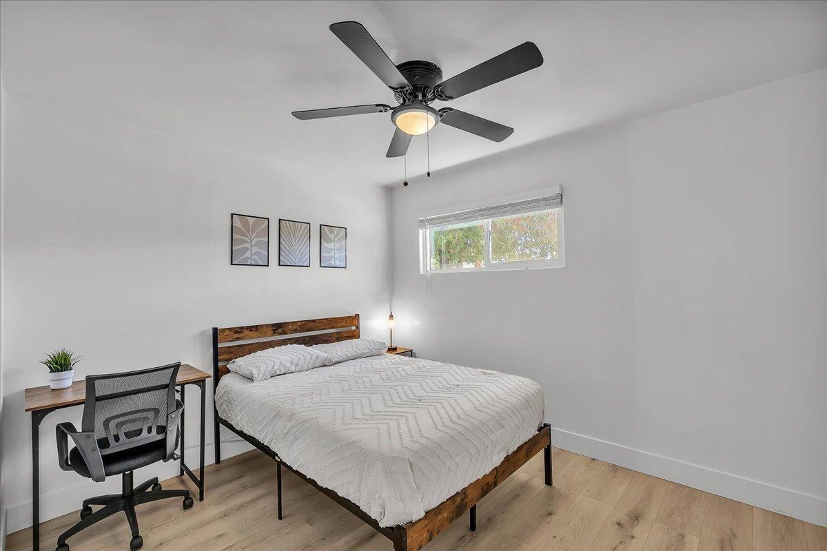 N Ashland - Photo 6 of 6