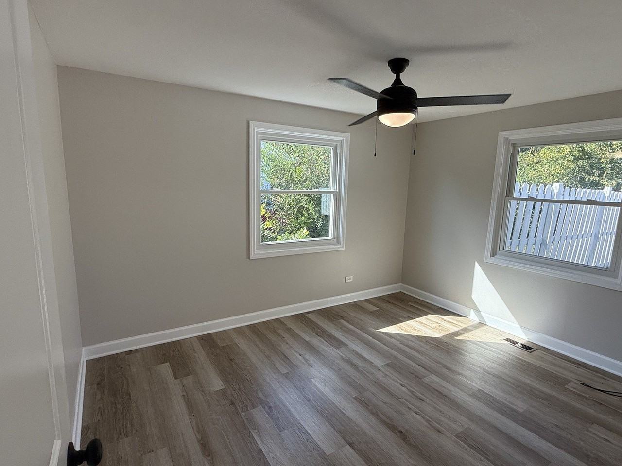 1220 Kingston Ln - Photo 7 of 12