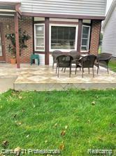 3274 Talbot Dr - Photo 3 of 32