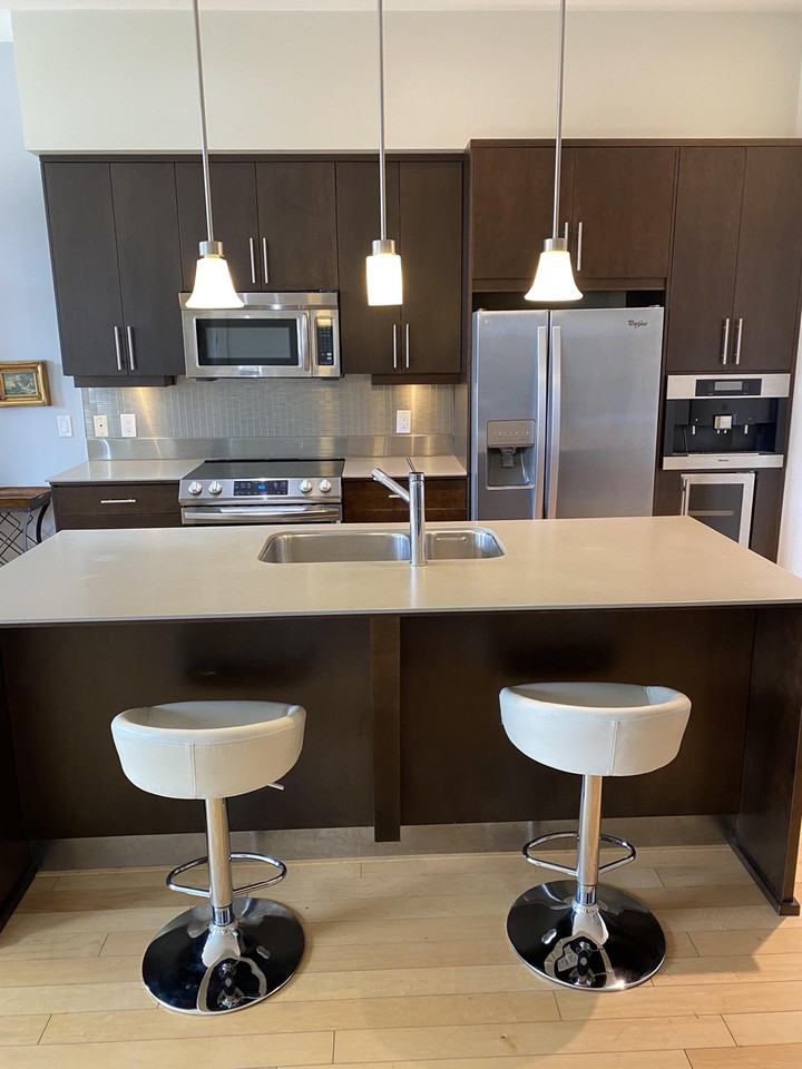 1495 Graham St - Photo 4 of 18