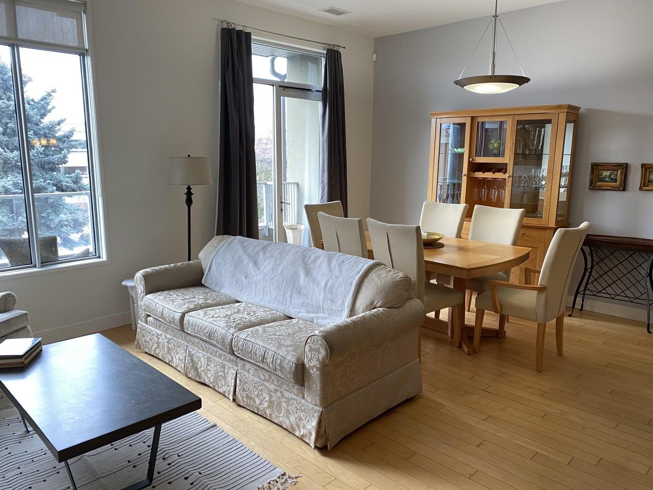 1495 Graham St - Photo 2 of 18