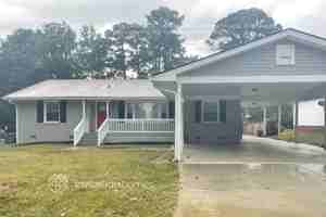 featured image of 692 Barnes Dr Sw