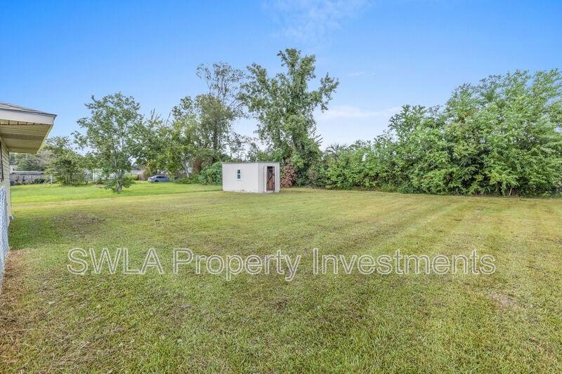 1026 Bee Tree St - Photo 3 of 12
