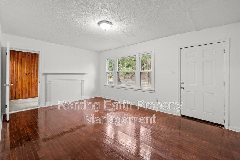 5025 43rd Pl N - Photo 3 of 17