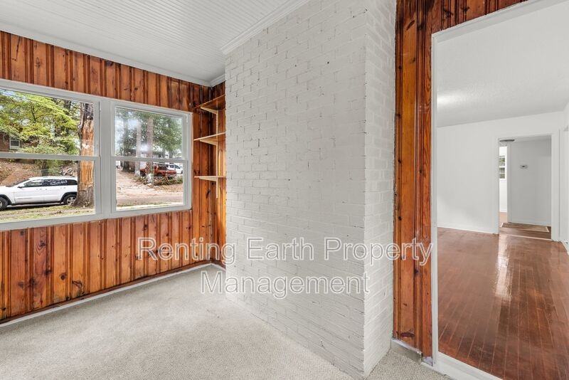 5025 43rd Pl N - Photo 4 of 17