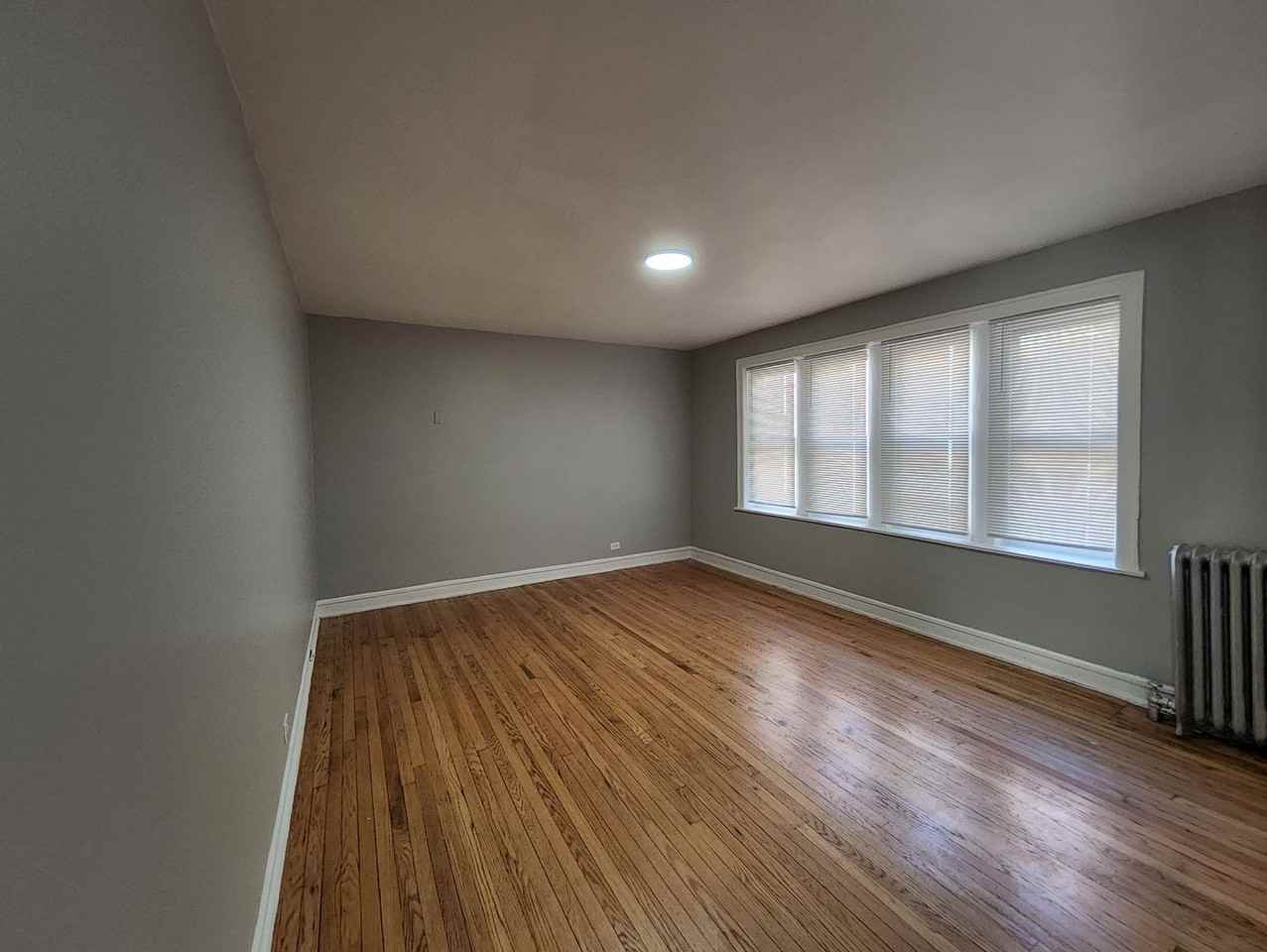 1949 E 73rd - Photo 3 of 12