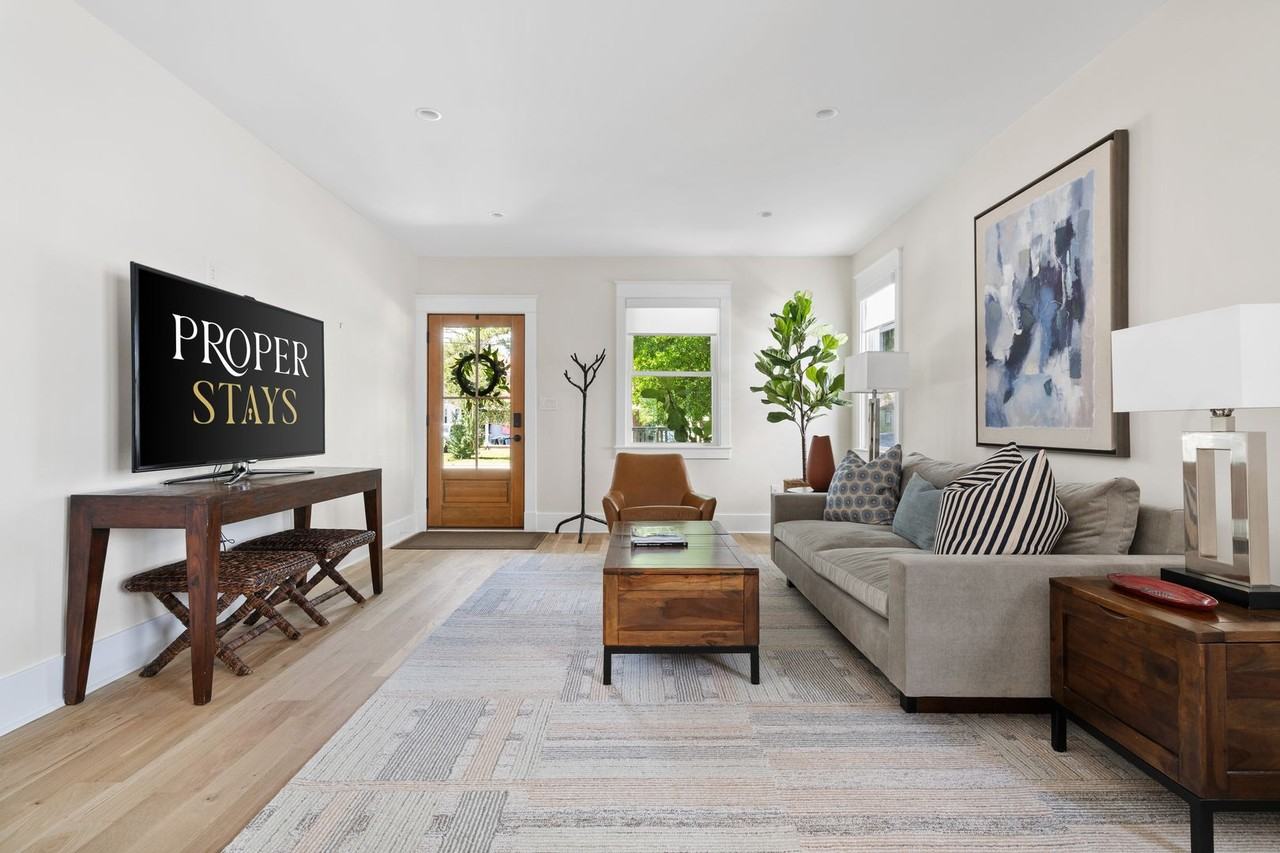 191 W Poplar St - Photo 5 of 29