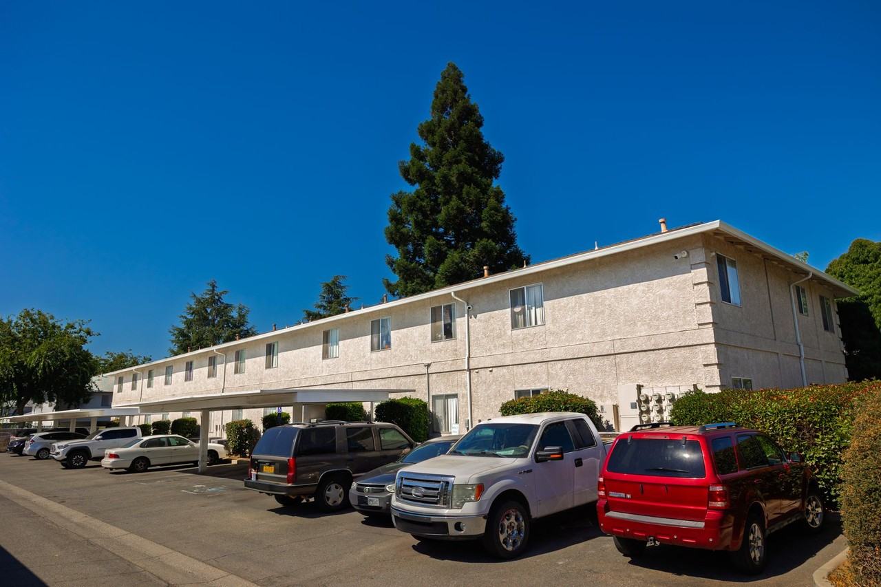 0150 - Photo 3 of 31