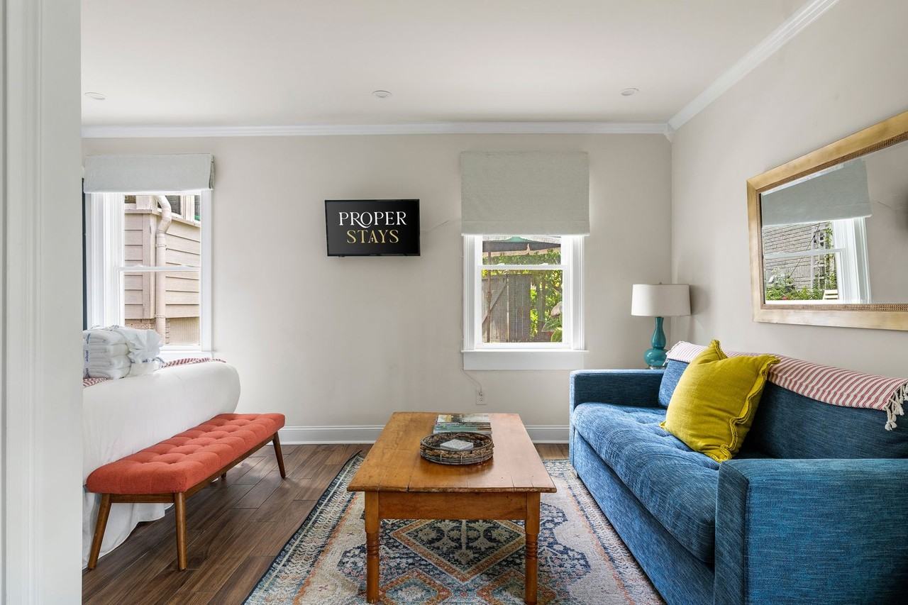 134 Sans Souci St - Photo 2 of 27