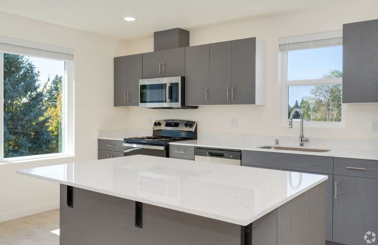 Bella Meadows - Photo 5 of 19