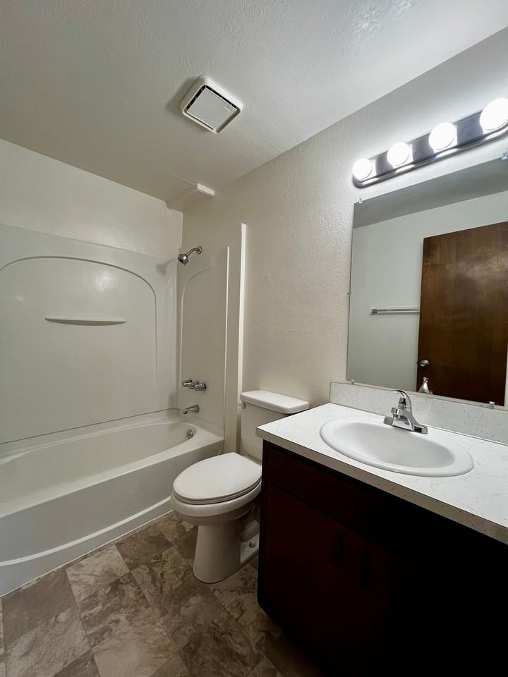 4212 3rd St #1 - Photo 7 of 27