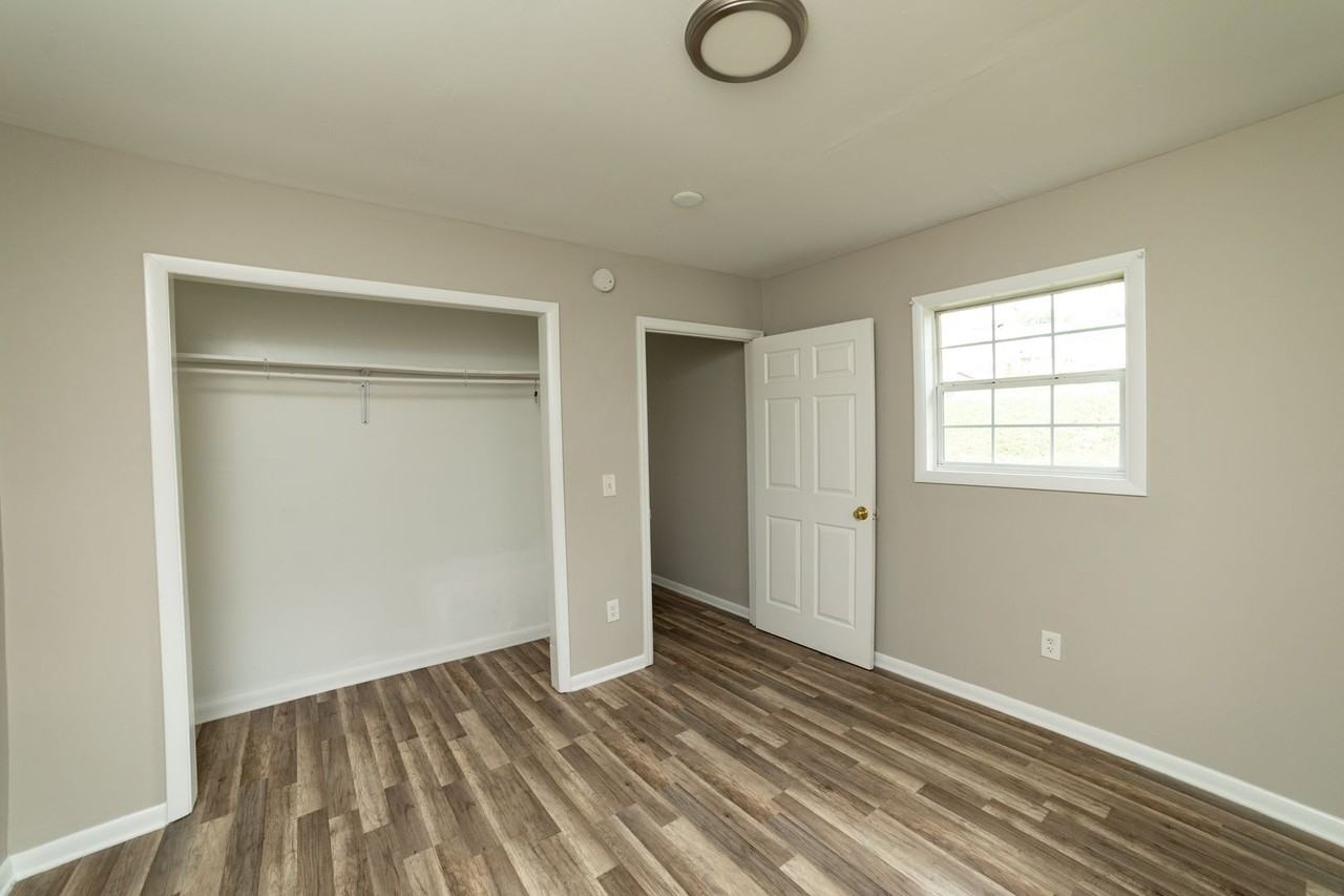 516 Waycross Drive - Photo 6 of 17