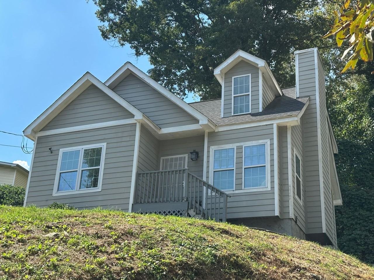 960 N Grand Ave Nw - Photo 3 of 30