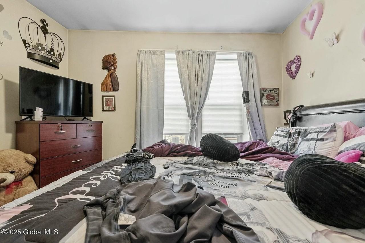 56 Second Avenue - Photo 5 of 24