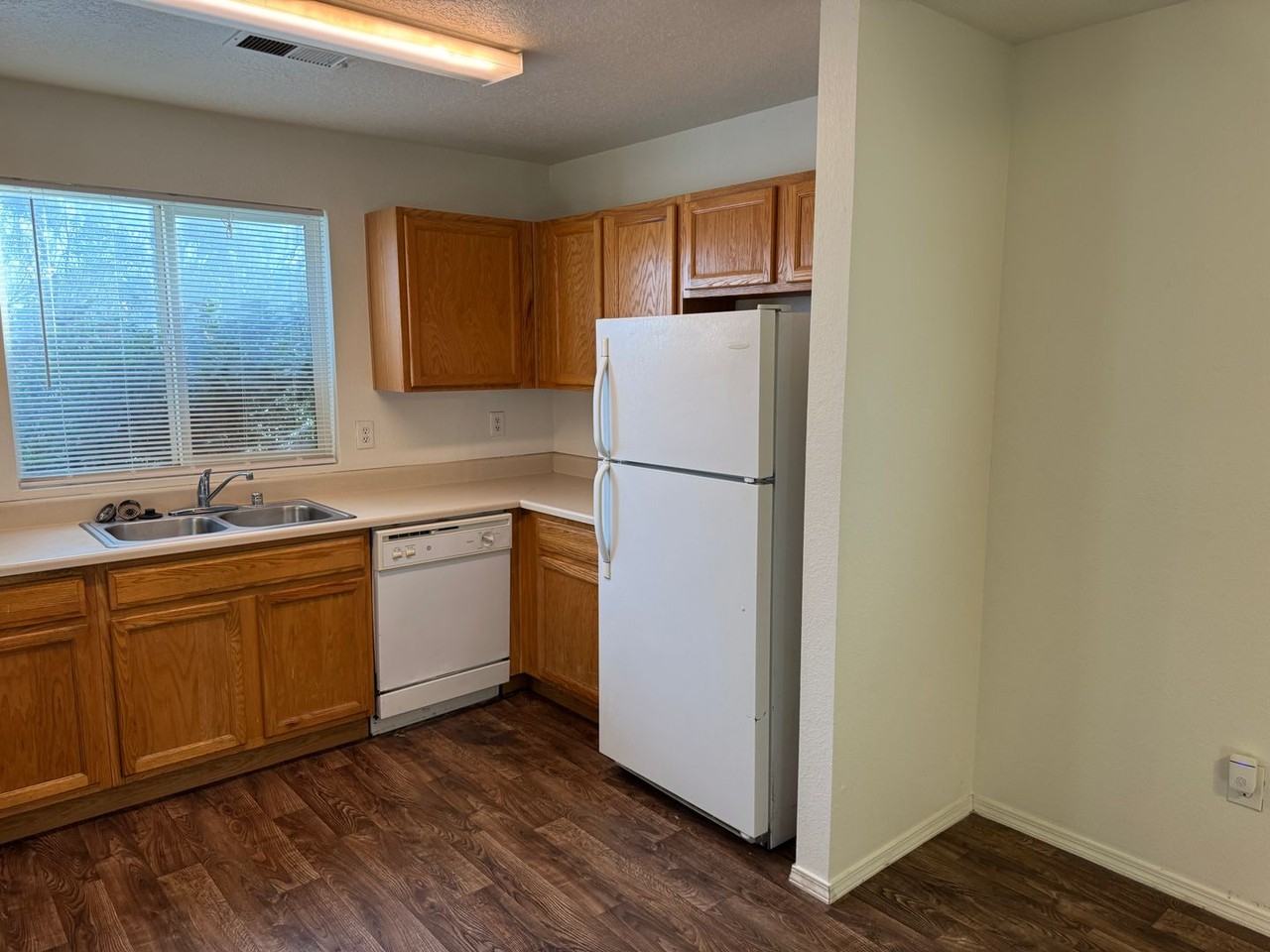 6235 Contess Rd Nw - Photo 2 of 18