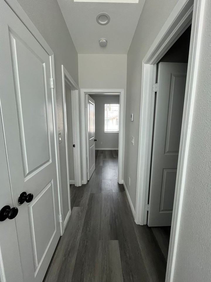 9223 Cypress Ave Fontana, CA 92335 - Photo 6 of 10