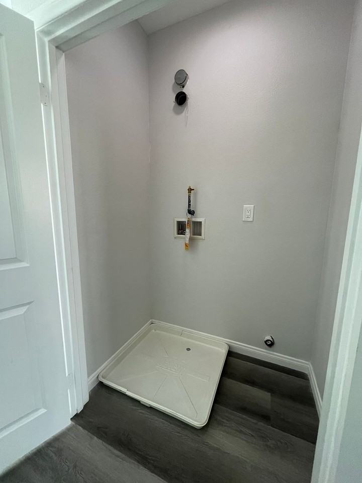 9223 Cypress Ave Fontana, CA 92335 - Photo 7 of 10