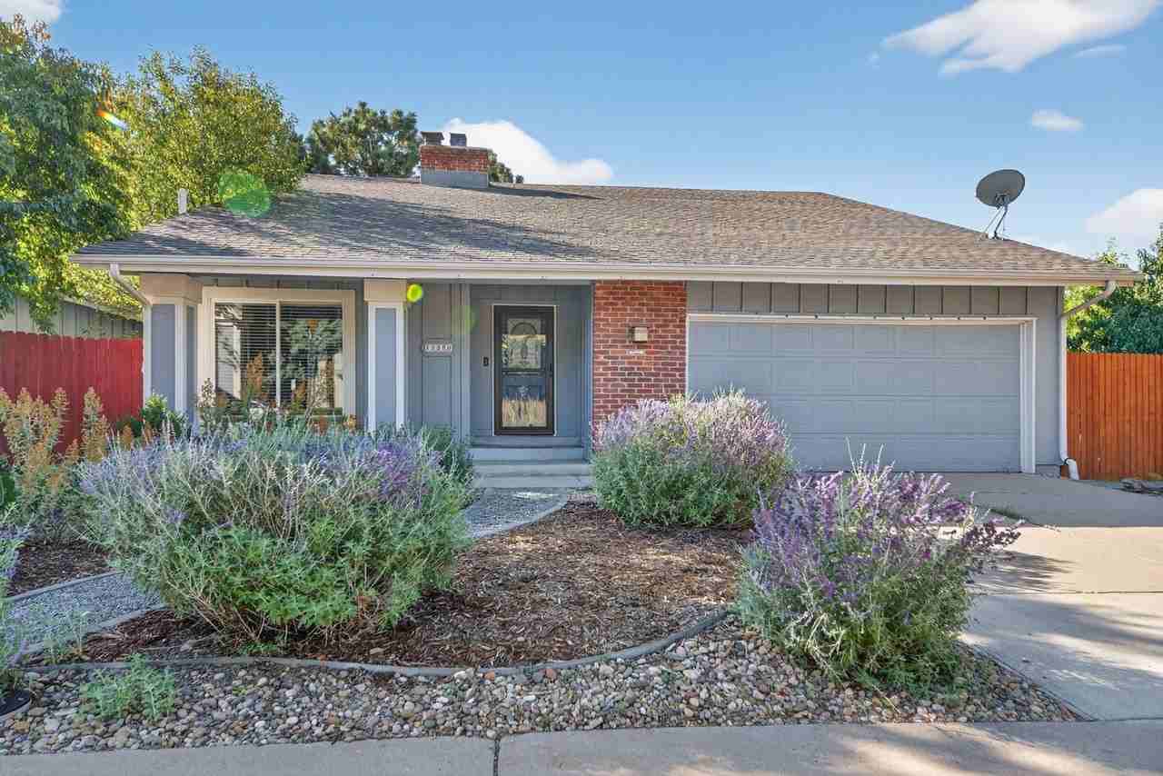 12250 E Bates Cir - Photo 2 of 34