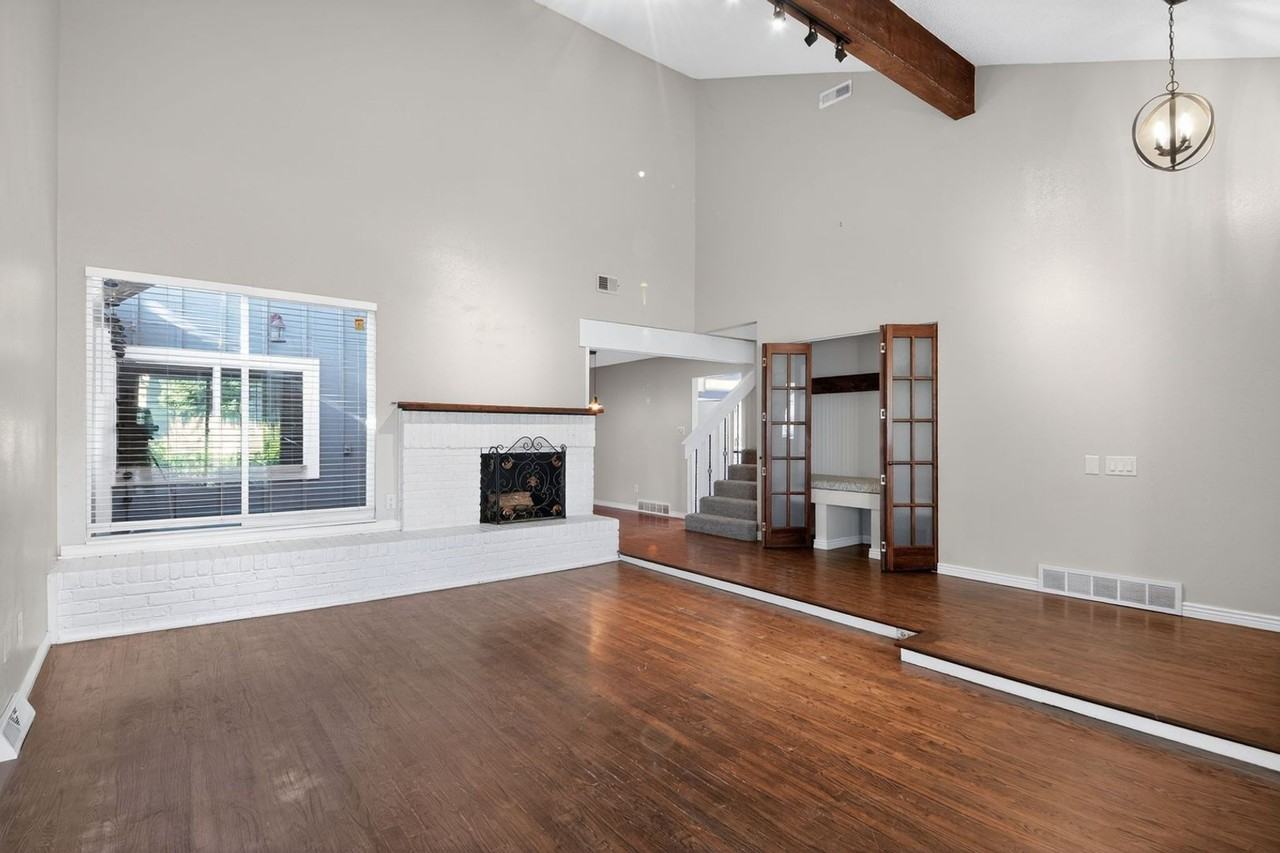 12250 E Bates Cir - Photo 3 of 34