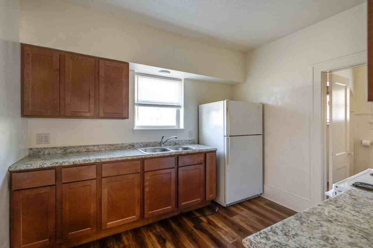 309 Power Street - Photo 4 of 19