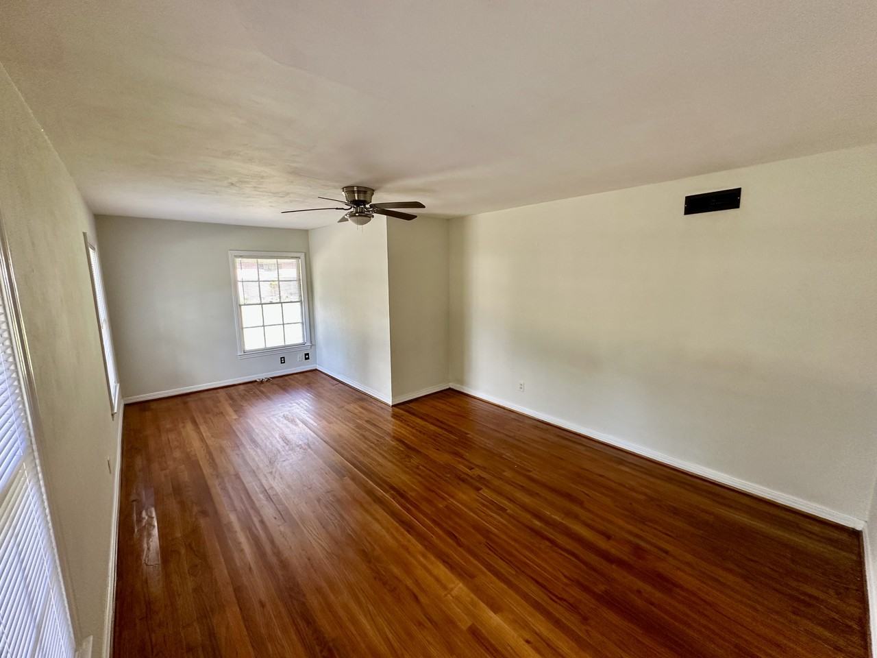 621 Mohawk St - Photo 3 of 18