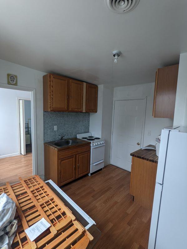 2776 Main St - Photo 2 of 11