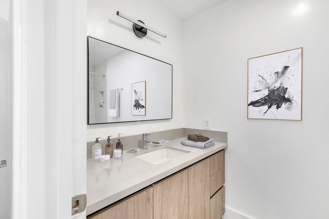 3756 Mentone Ave - Photo 2 of 4