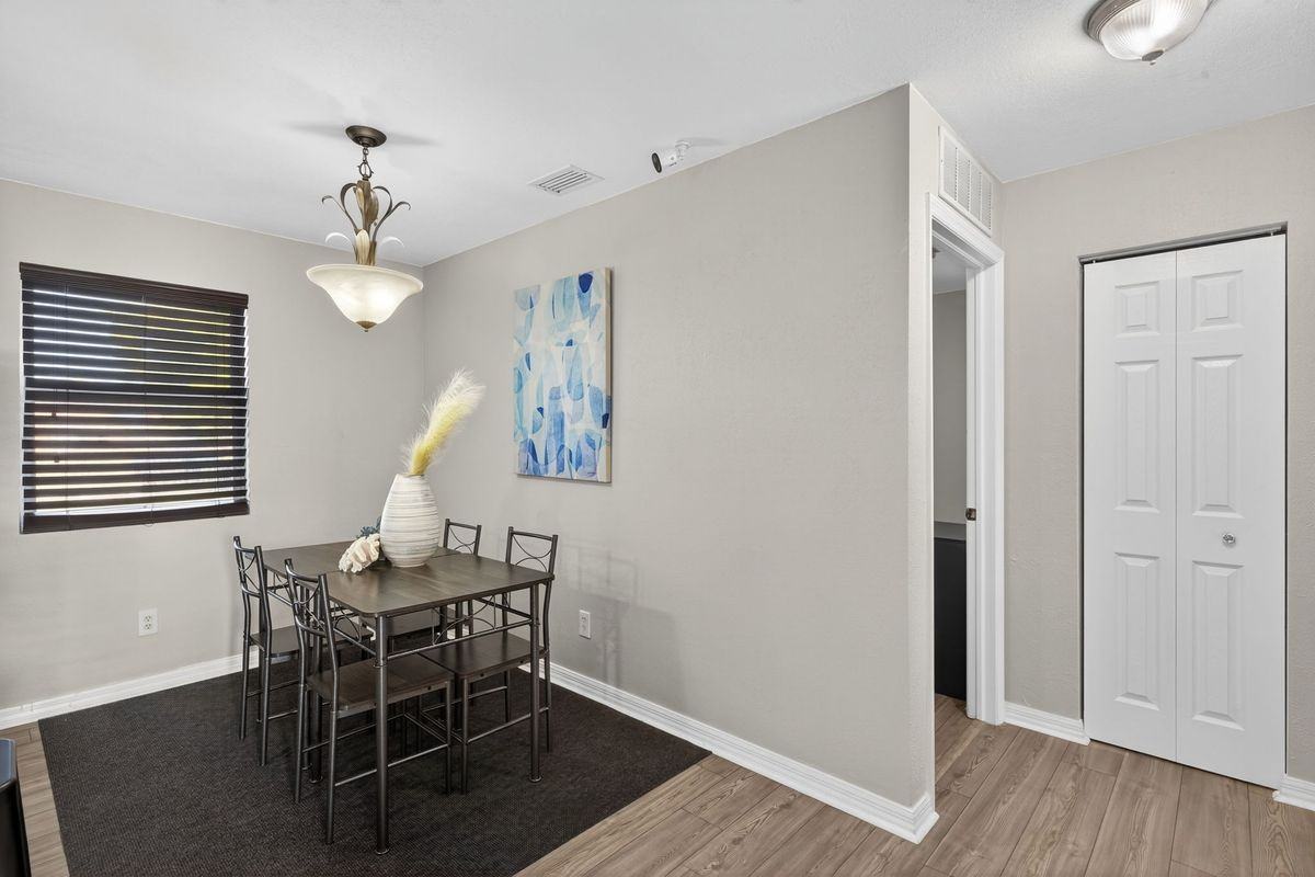 3001 Skyline Blvd - Photo 4 of 14