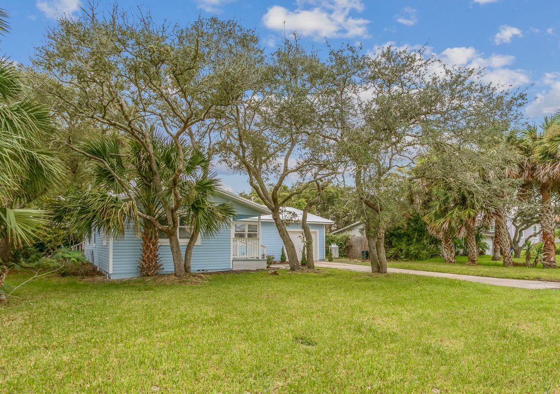 5379 4th St - Photo 4 of 24