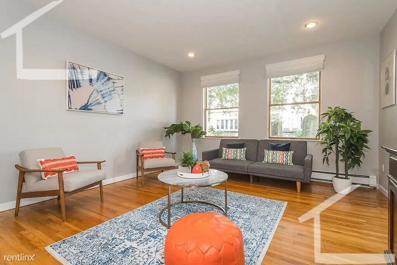 325 Saint Paul St - Photo 2 of 15