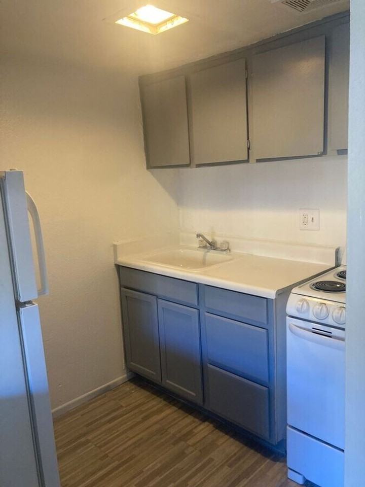 Buenas off the Highway - Photo 2 of 4