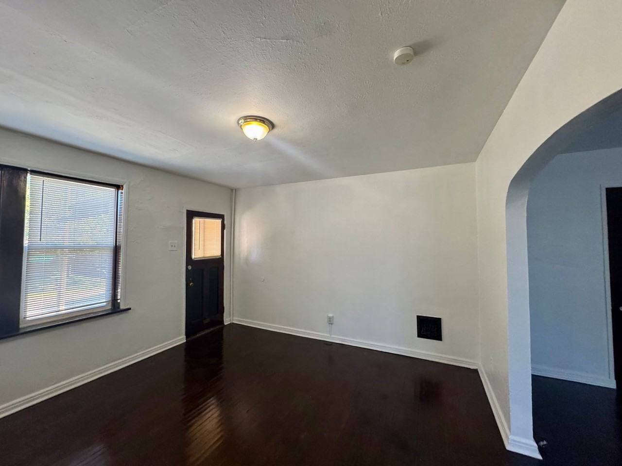 3694 Montana St - Photo 3 of 16