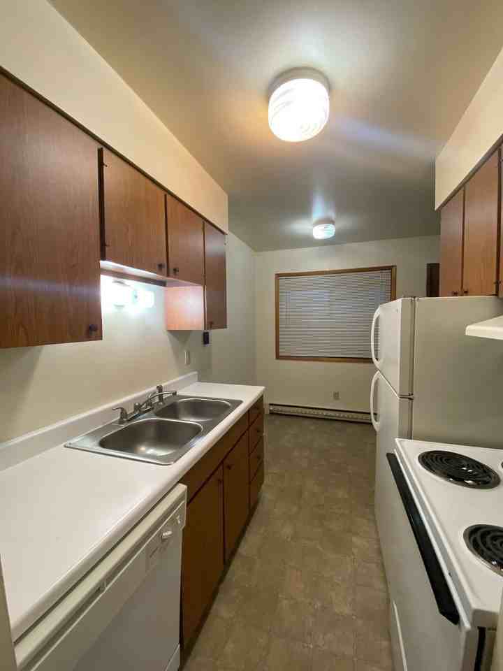 2705 West Nob Hill Boulevard #R1 - Photo 4 of 7