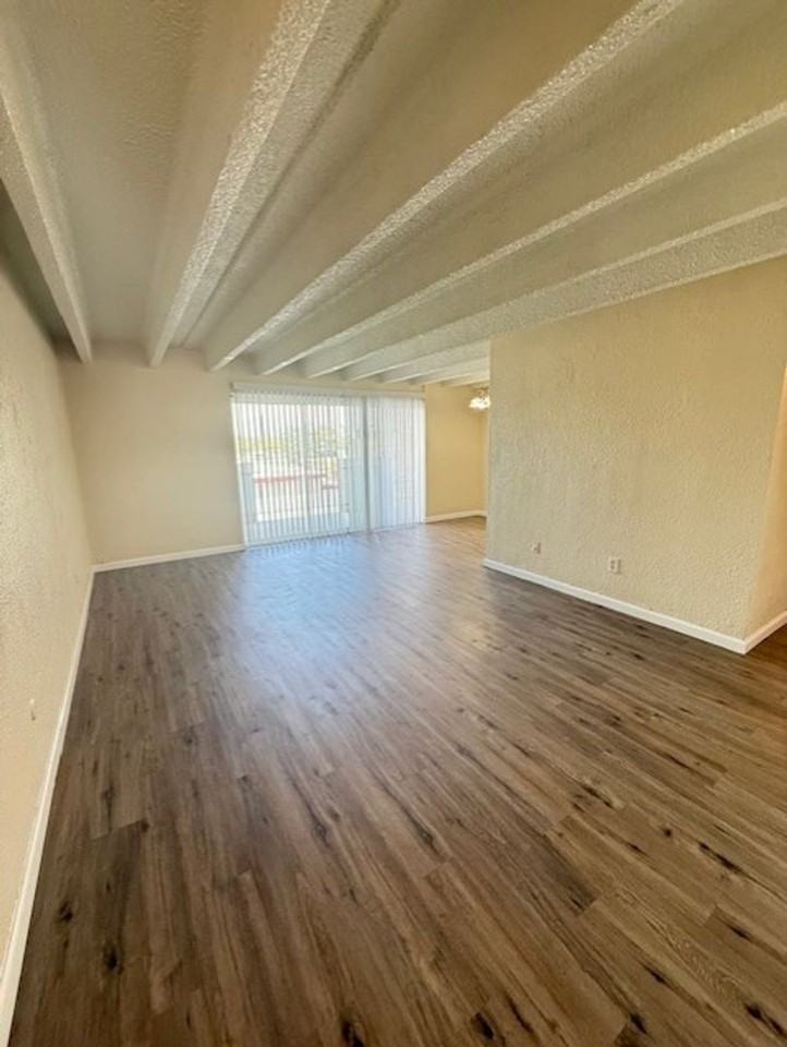 The Lanai Apartments - Photo 3 of 9