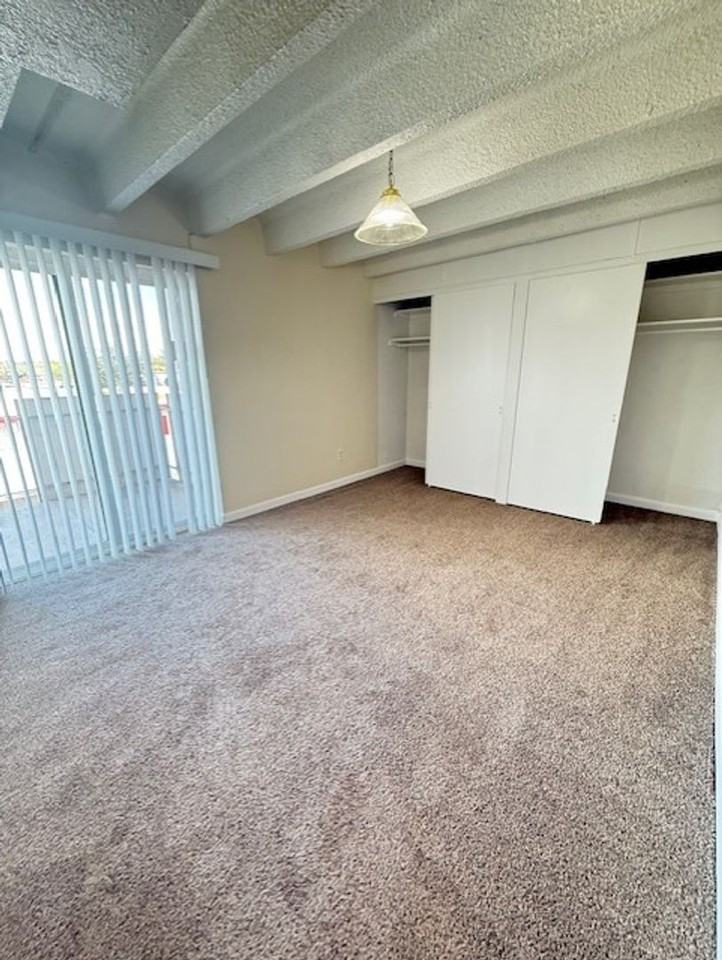 The Lanai Apartments - Photo 7 of 9