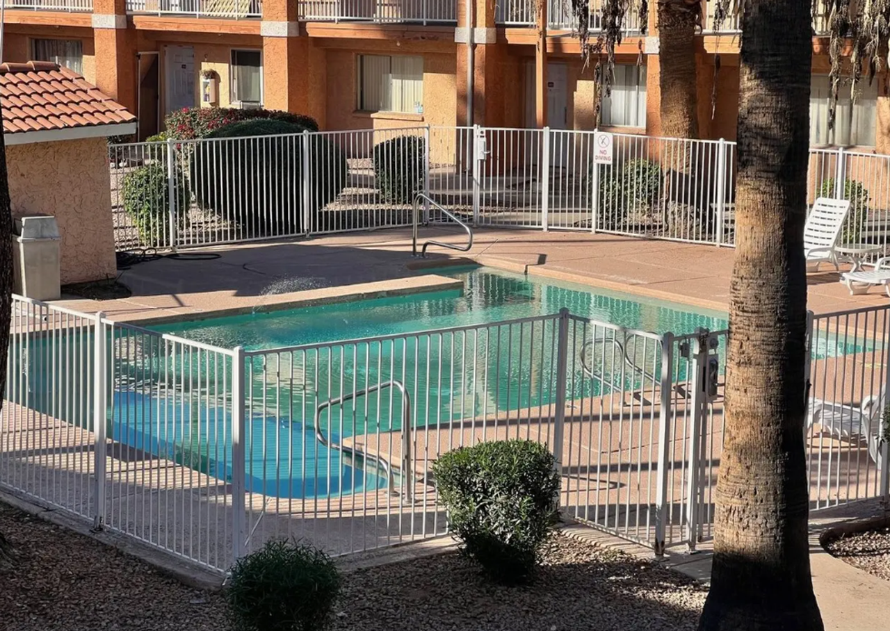 Buenas on Thunderbird - Photo 7 of 32