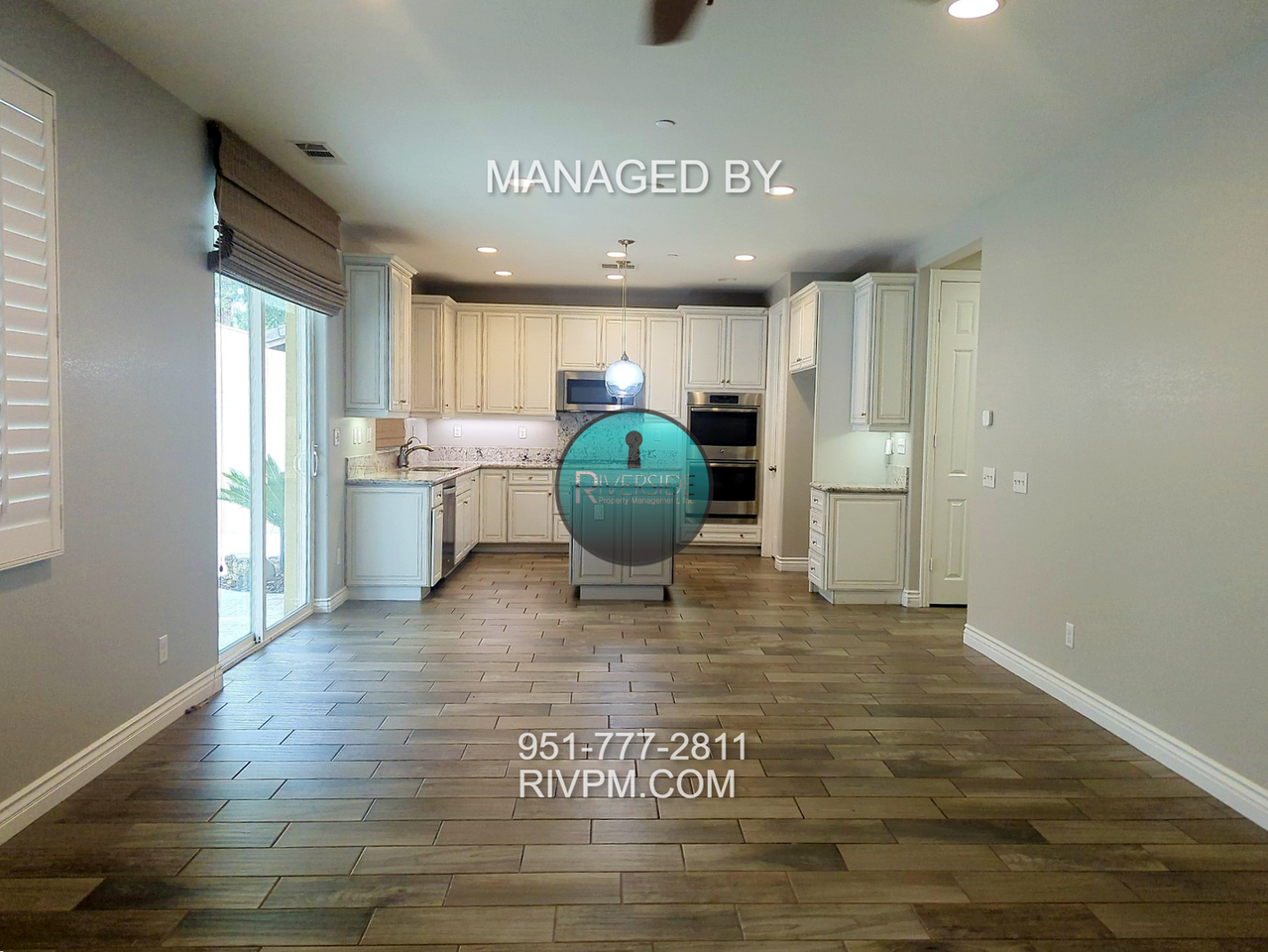 10961 Knoxville Way - Photo 3 of 32