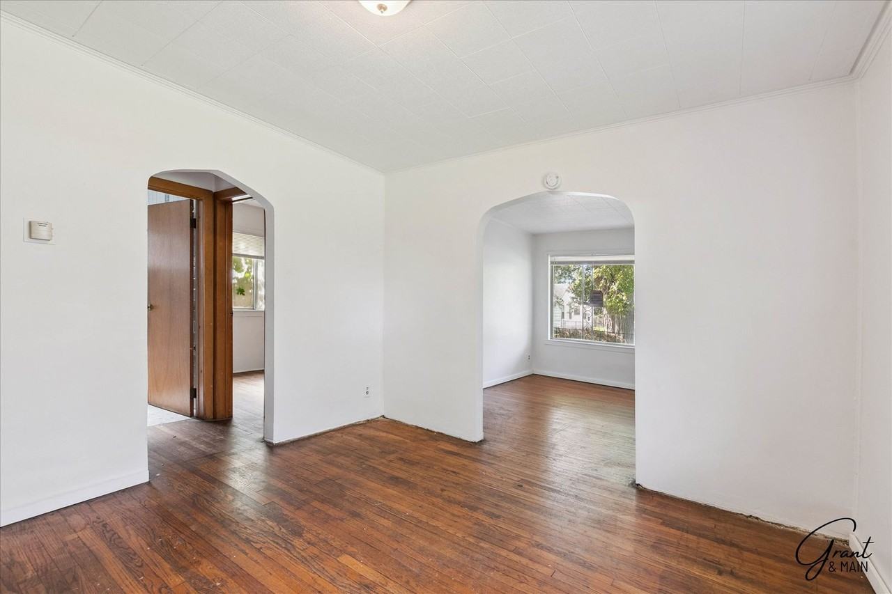 19184 Helen Street - Photo 7 of 21