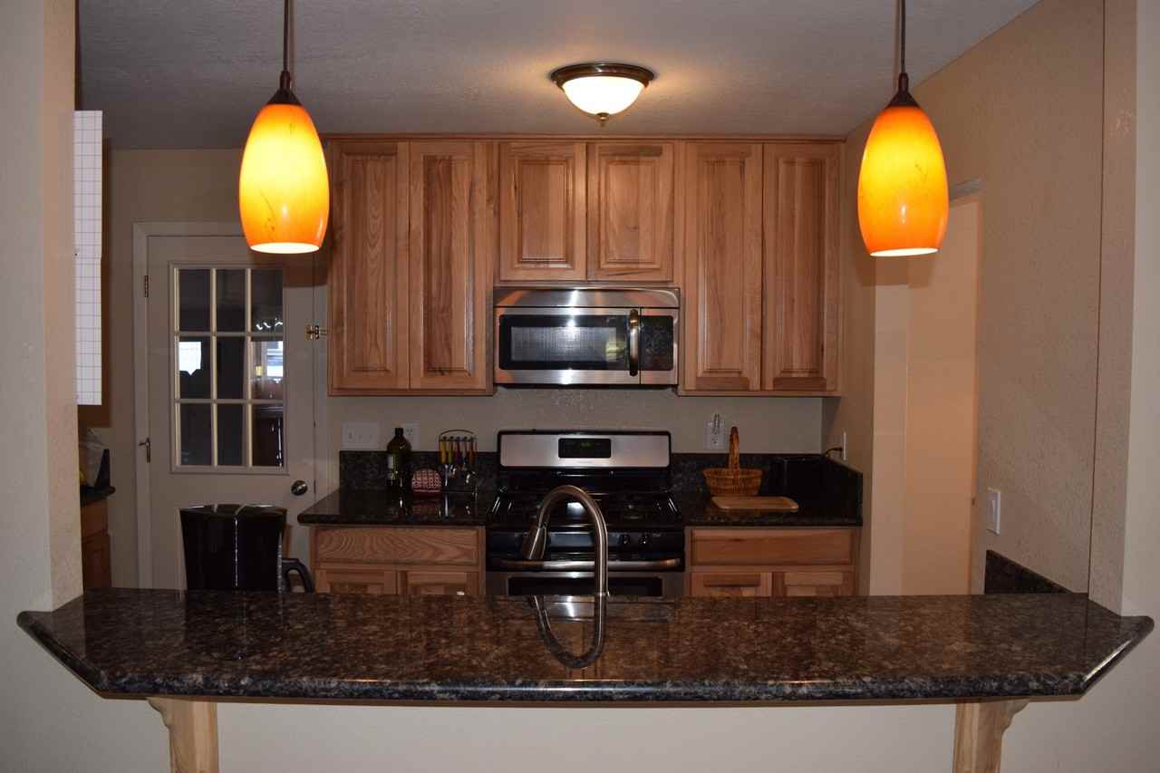 1898 D St - Photo 5 of 12