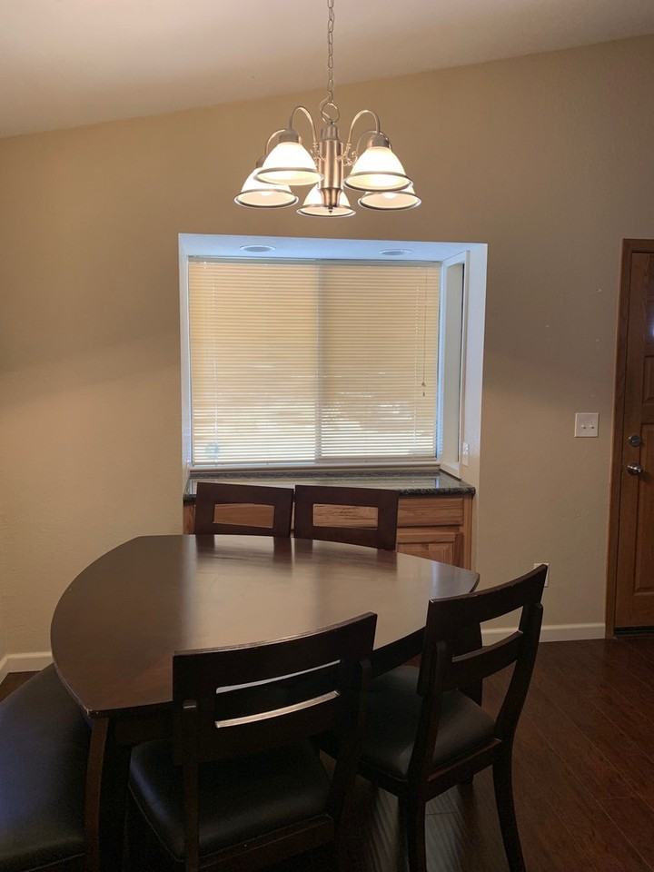 1898 D St - Photo 7 of 12