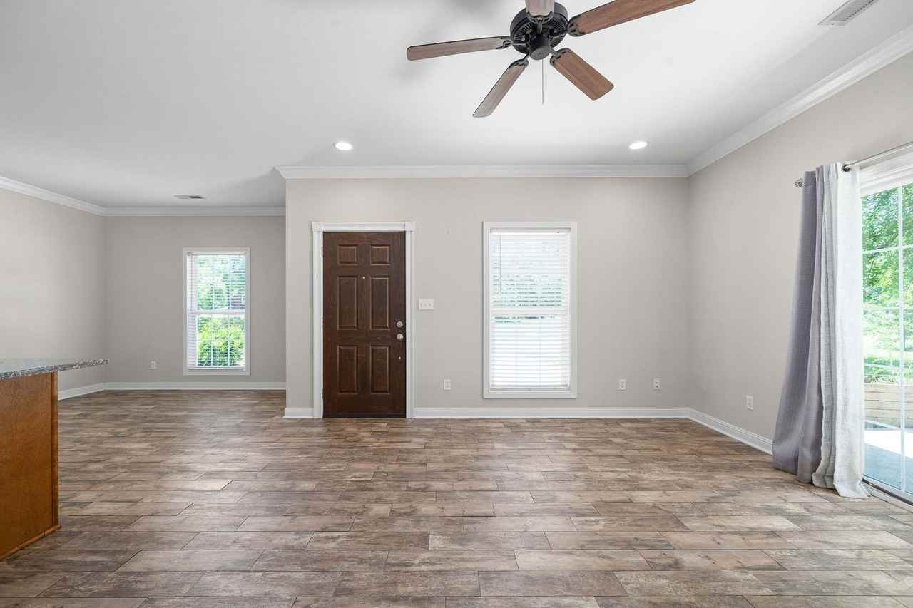 124 Spring St - Photo 2 of 20