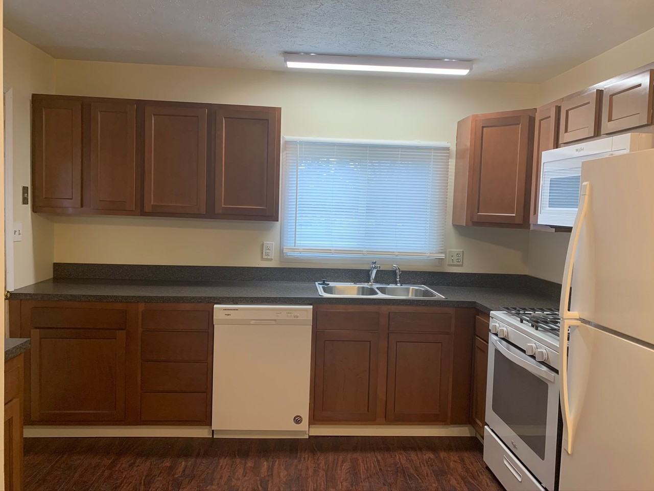 4150 Westmont Dr - Photo 3 of 17