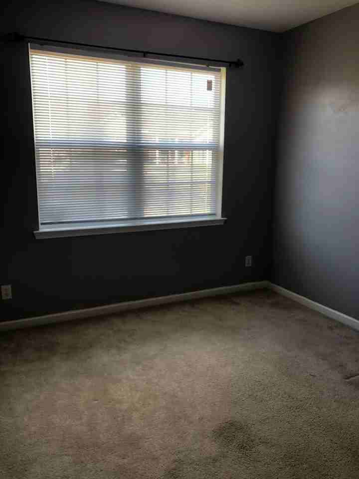 520 Lois Way - Photo 6 of 15