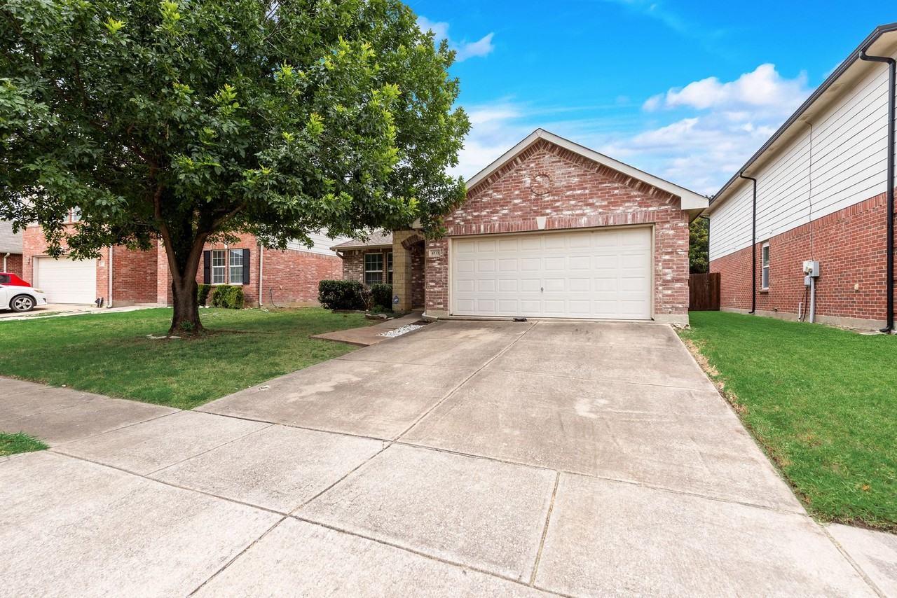 4533 Lacebark Ln - Photo 3 of 21