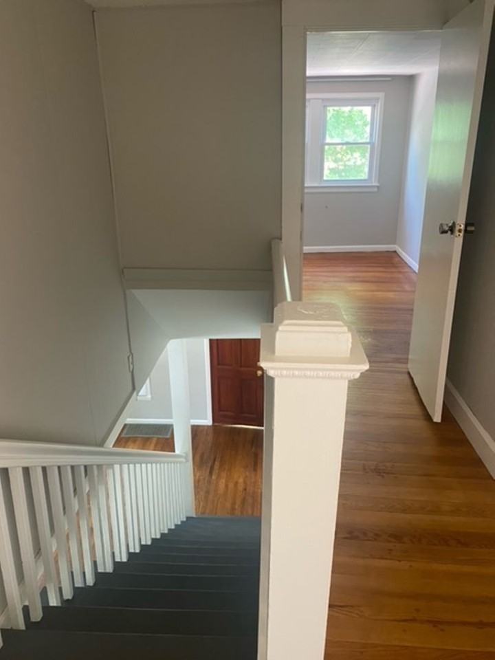 904 S Lincoln St - Photo 3 of 16