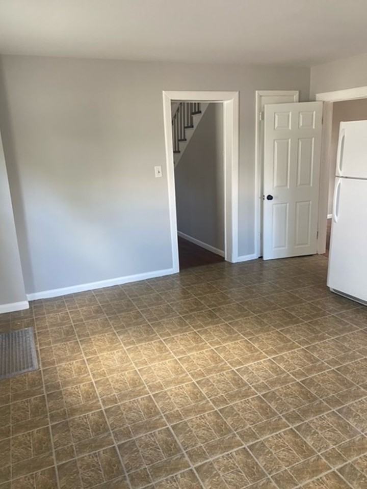 904 S Lincoln St - Photo 6 of 16