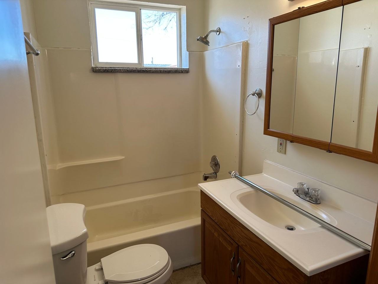 11553 Frederick St - Photo 2 of 5